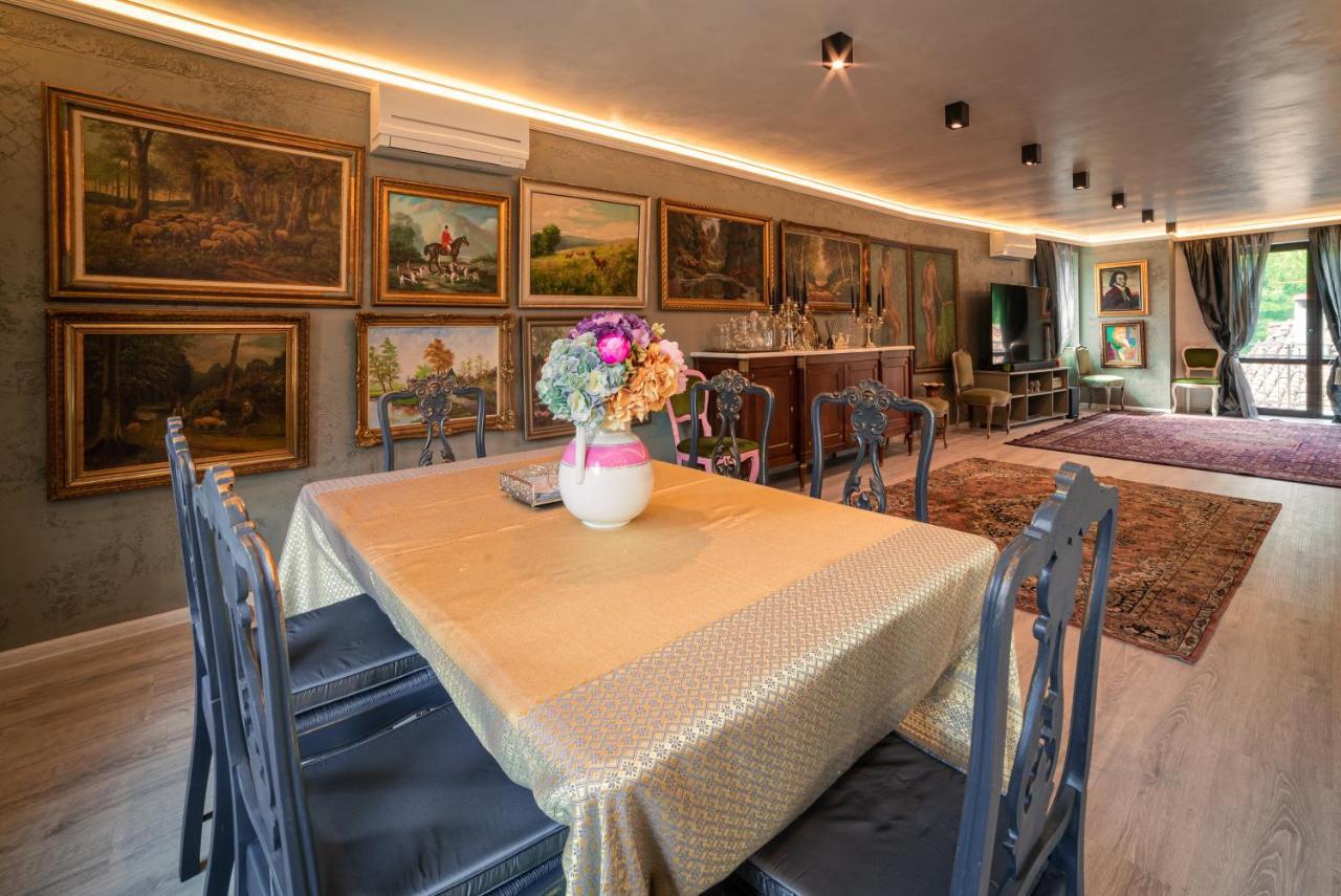 The Gallery Guest House - Garden And Garage Veliko Tŭrnovo Exterior foto